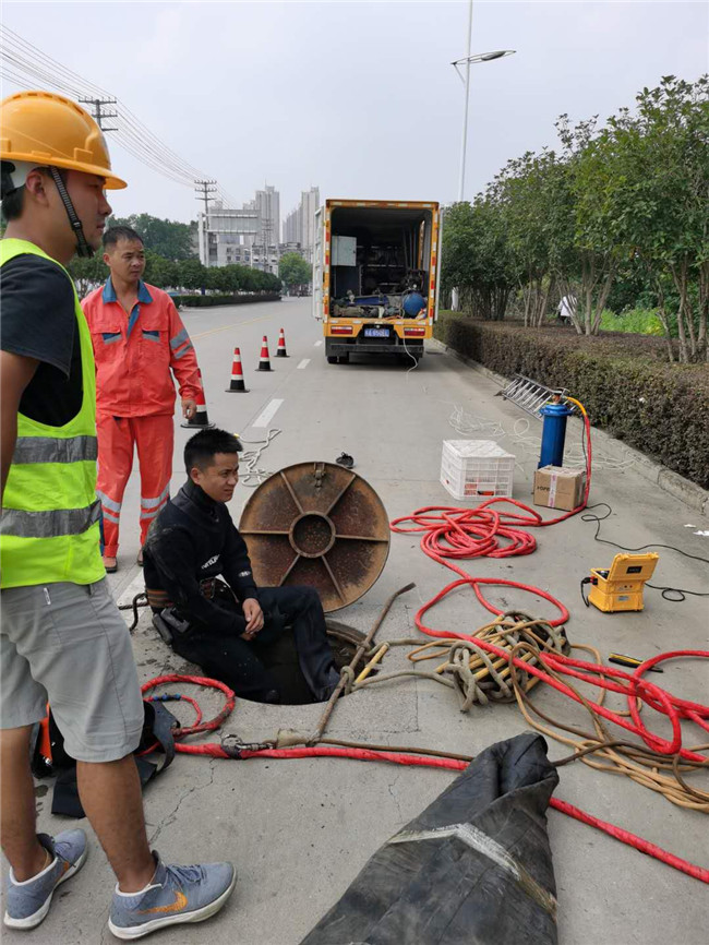 上街翻衬法管道修复技术主要工序